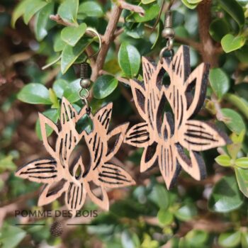 boucles d'oreilles fleur lotus bois buisson