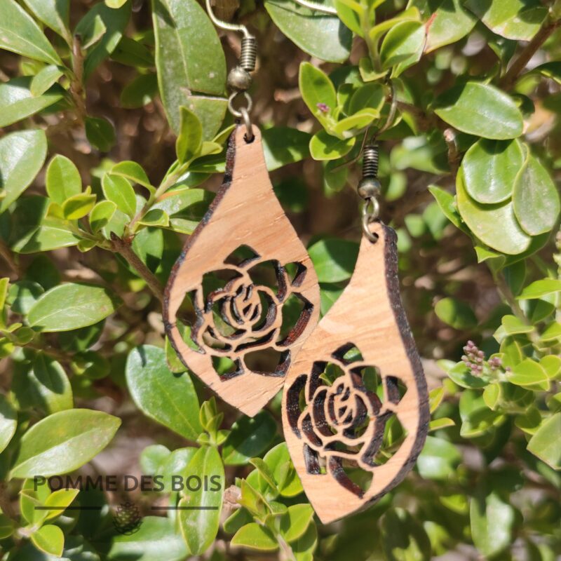boucles d'oreilles bouton de rose bois buisson