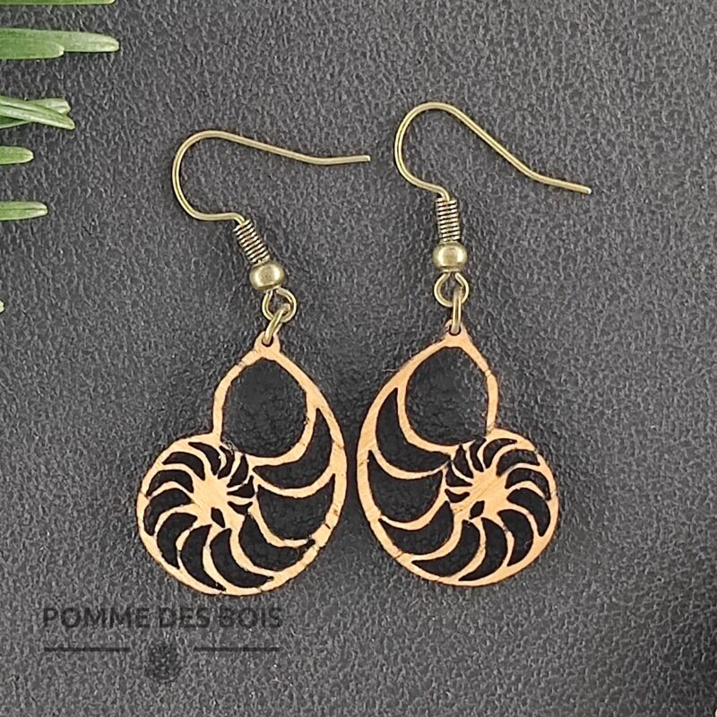 boucles d'oreilles coquillage spirale bois