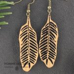 boucles d'oreilles plume d'oiseau bois