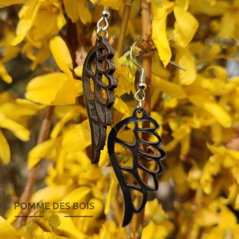 boucles d'oreilles ailes cuir noir fleur jaune