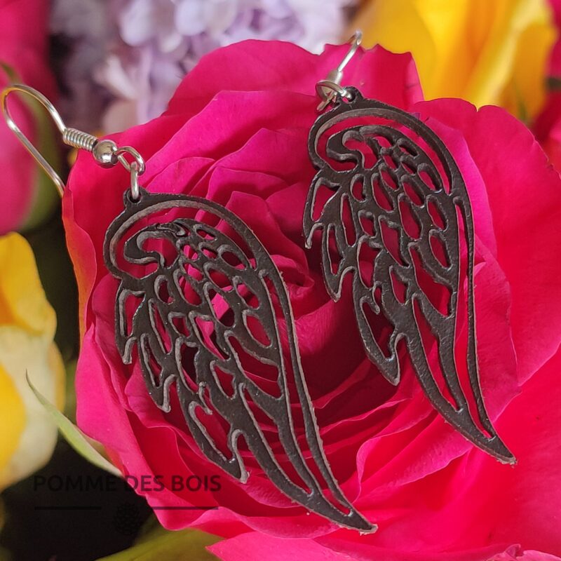 boucles d'oreilles ailes ange fleur rose cuir noir