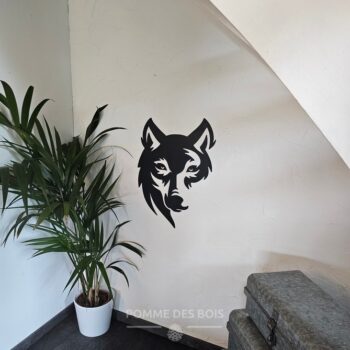 Un loup de profil, en dessin moderne.