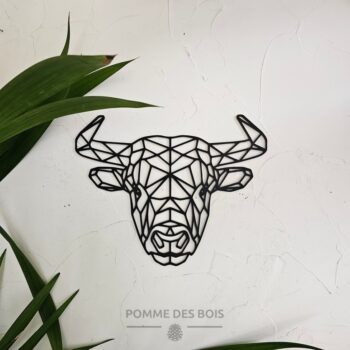 Un taureau de face en origami.